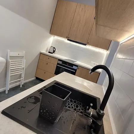 Kana - Stylish In - Close, Fast Wifi & Smart Tv