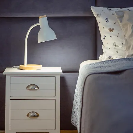 Kana - Stylish In Pomorska - Close, Wifi, Smart Tv Apartamento Cracovia