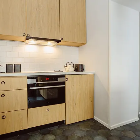 Kana - Stylish In Pomorska - Close, Wifi, Smart Tv クラクフ