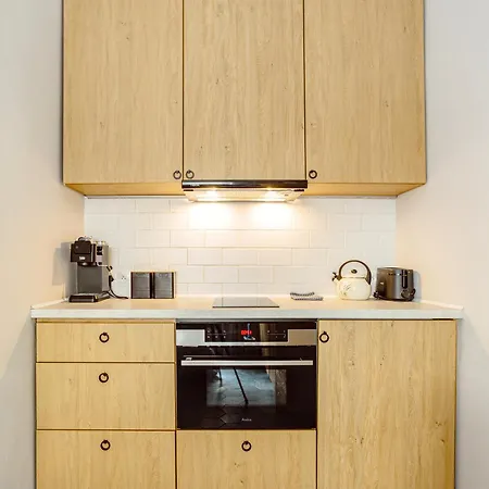 Kana - Stylish In Pomorska - Close, Wifi, Smart Tv アパート