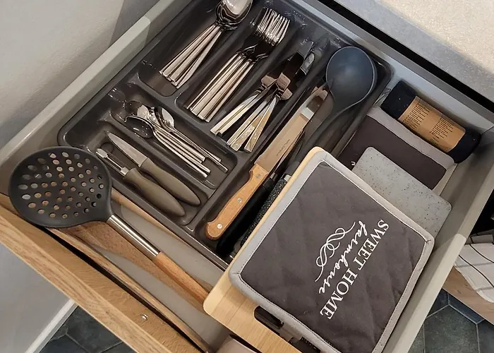 Kana - Stylish In Pomorska - Close, Wifi, Smart Tv アパート