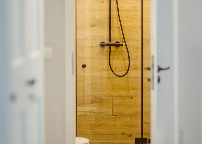 Kana - Stylish In Pomorska - Close, Wifi, Smart Tv *