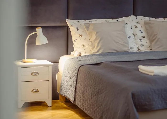 Kana - Stylish In Pomorska - Close, Wifi, Smart Tv * クラクフ