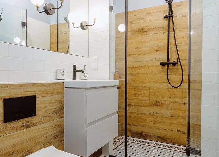 Kana - Stylish In Pomorska - Close, Wifi, Smart Tv アパート クラクフ