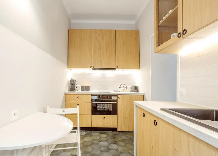 Kana - Stylish In Pomorska - Close, Wifi, Smart Tv *