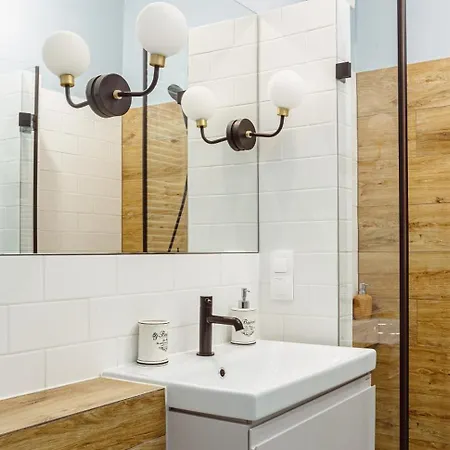 Kana - Stylish In Pomorska - Close, Wifi, Smart Tv * Cracovie