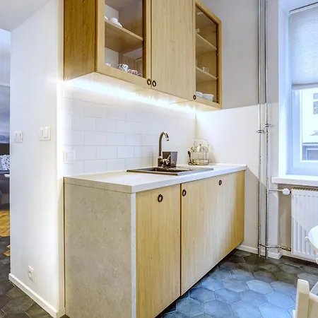 Kana - Stylish In Pomorska - Close, Wifi, Smart Tv *